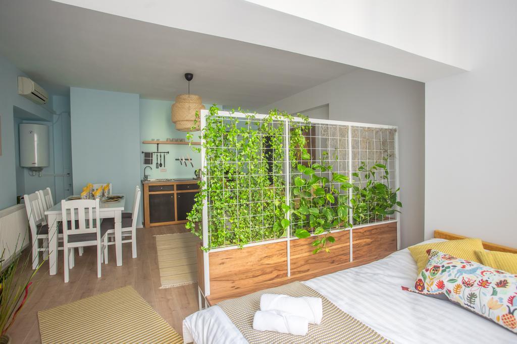 Central Garden By Urbanesq Bucharest Exterior photo